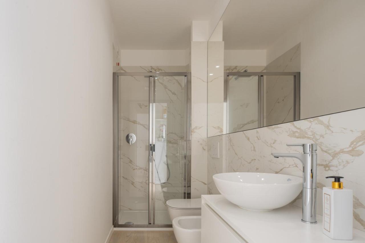 Brera Charming Apartments R&R Милано Екстериор снимка