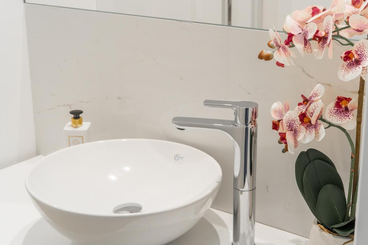 Brera Charming Apartments R&R Милано Екстериор снимка